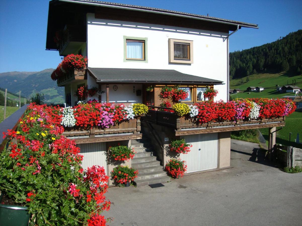 Haus Annemarie Apartments Kartitsch - Hochpustertal Bagian luar foto