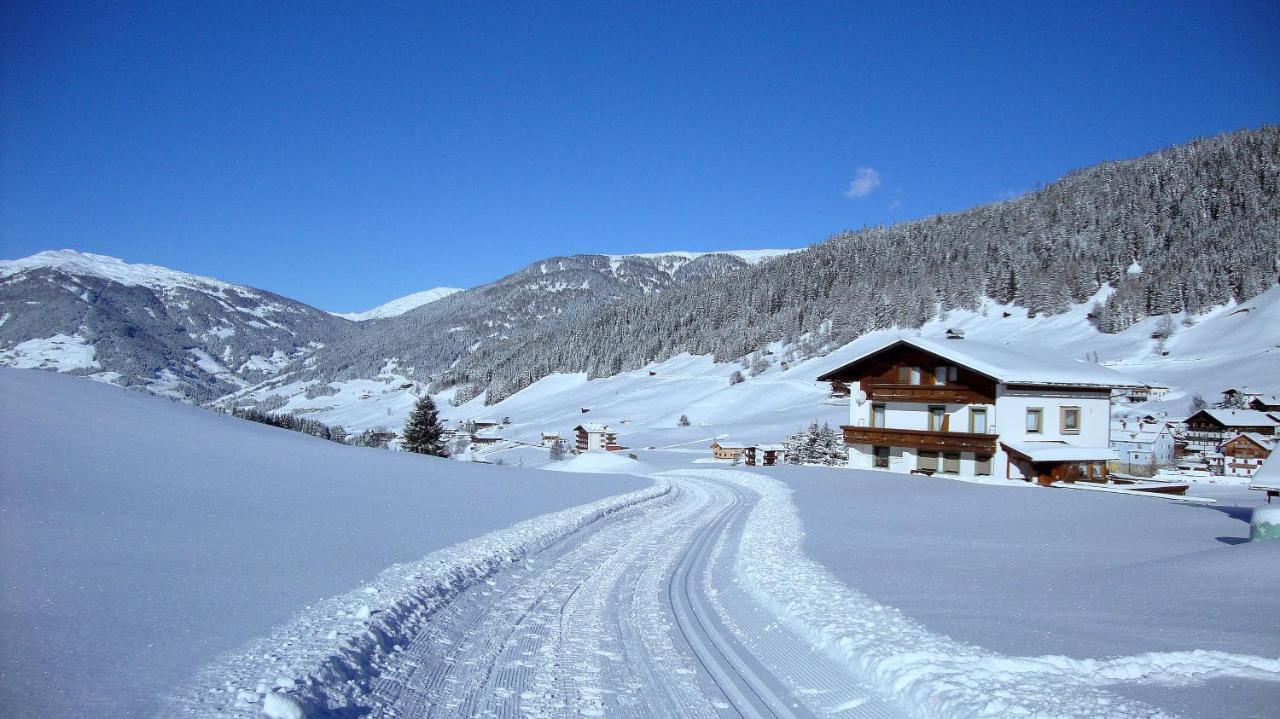 Haus Annemarie Apartments Kartitsch - Hochpustertal Bagian luar foto